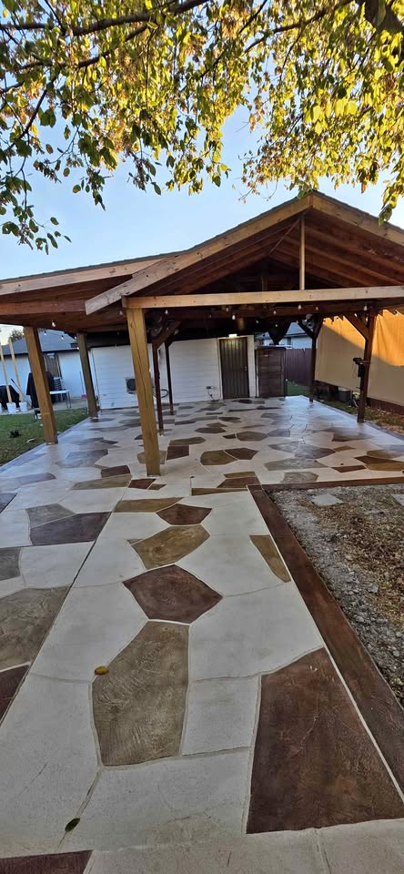 Decorative overlay walkway
